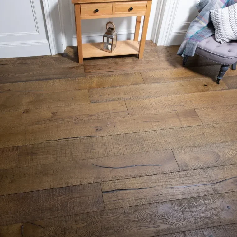 15mm-distressed-engineered-wood-flooring-15-4x220x1900-golden-saw-mark-hardwax-oiled-4
