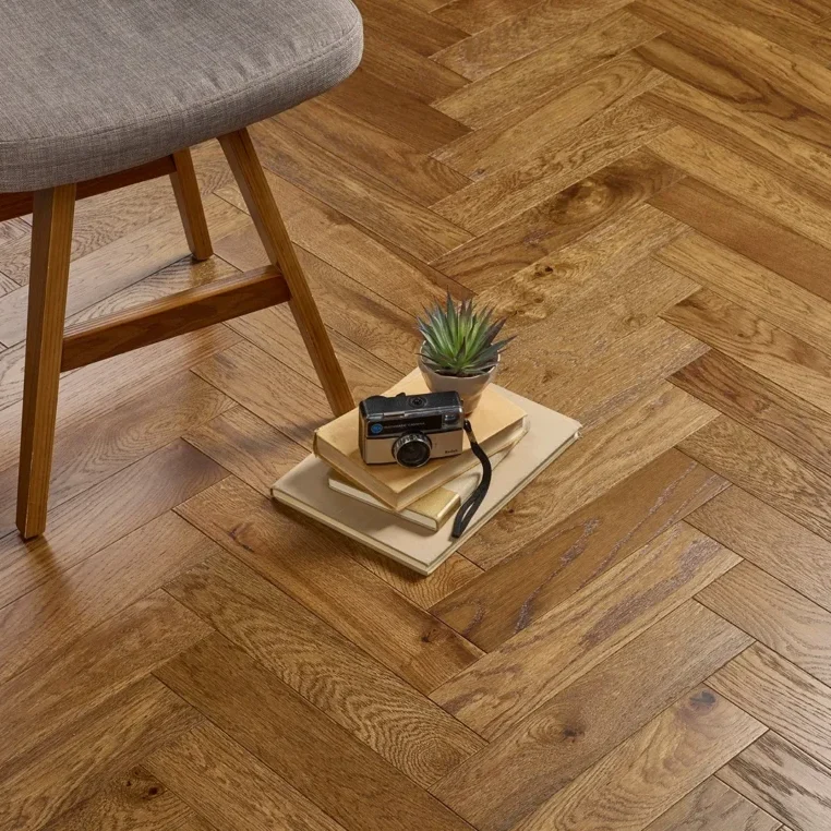 15mm-herringbone-engineered-wood-flooring-15-4x90x400-cognac-brushed-lacquered-3