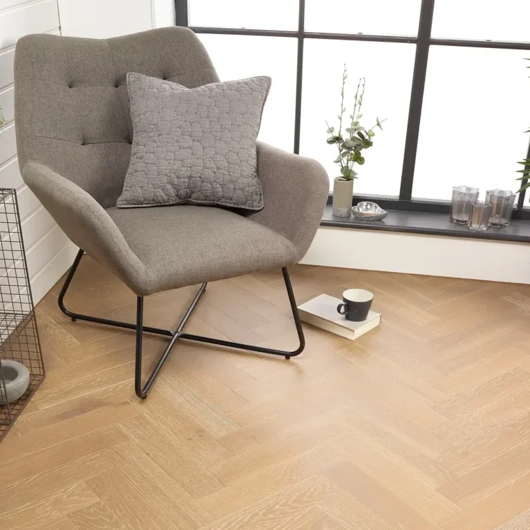 15mm-herringbone-engineered-wood-flooring-15-4x90x400-smoked-grey-brushed-lacquered-3